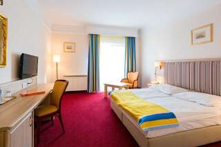 Отель Papuga Park Hotel Wellness&Spa Бельско-Бяла Двухместный номер «Комфорт» с 1 кроватью или 2 отдельными кроватями-1
